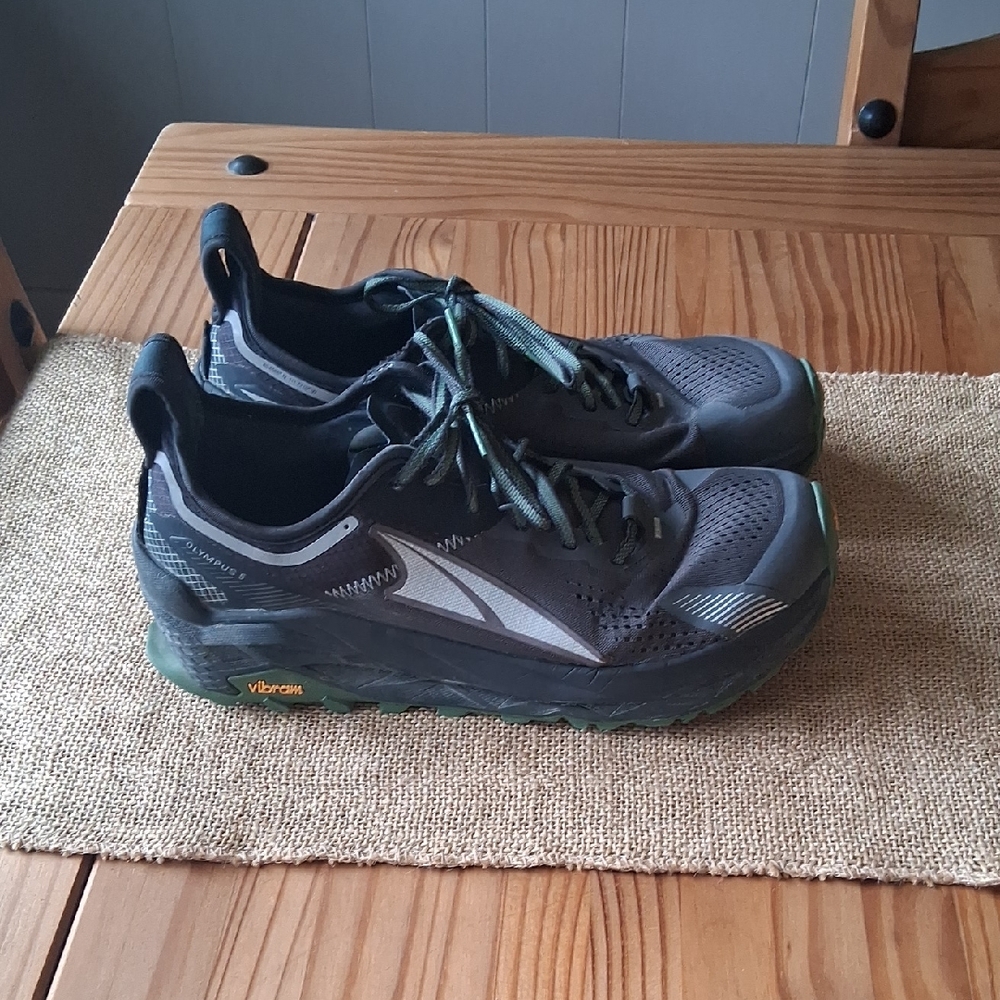 Altra Olympus 5 Running Shoes